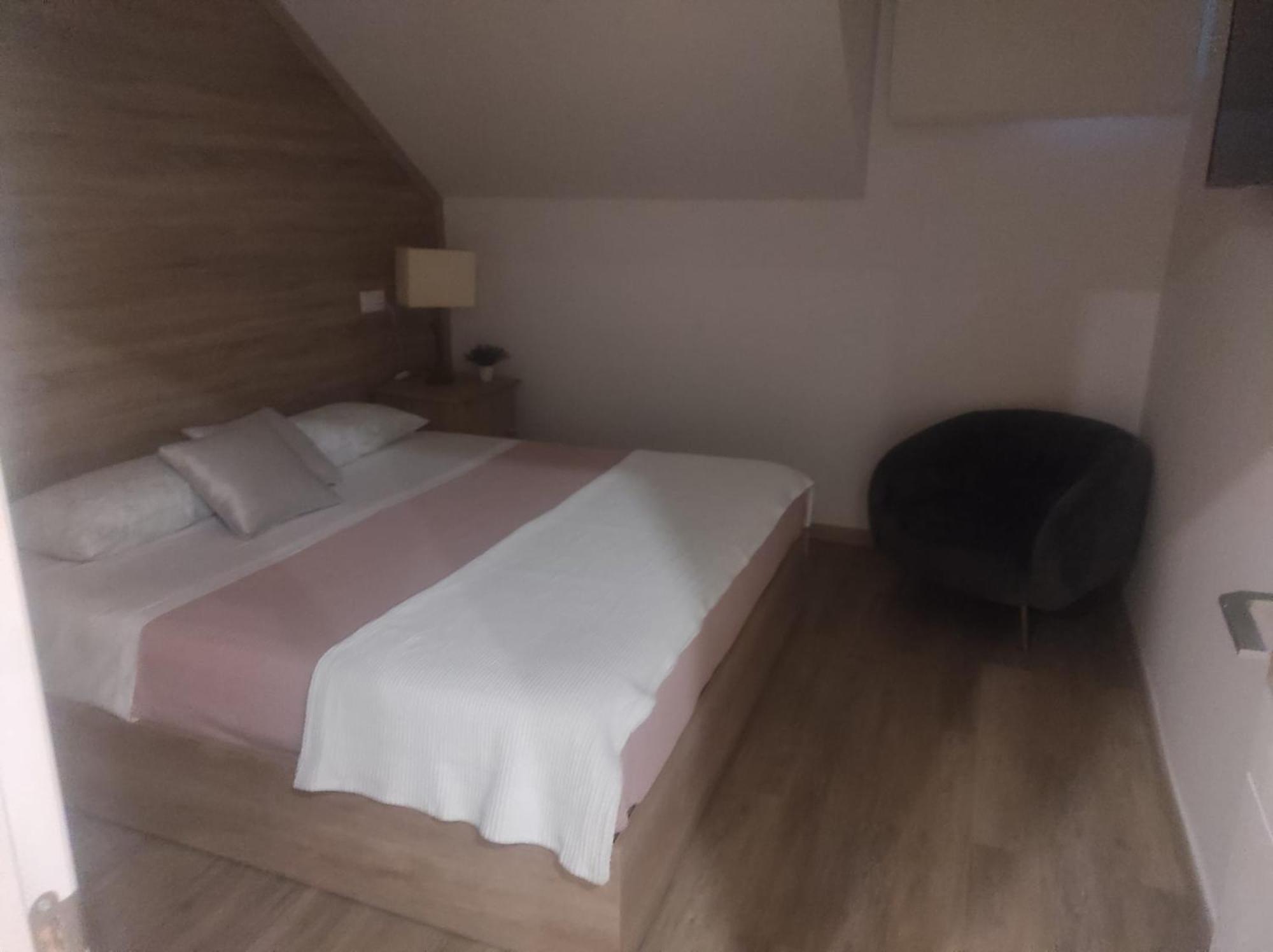 Hotel Apartamentos Seven Rooms Punta Umbria Luaran gambar